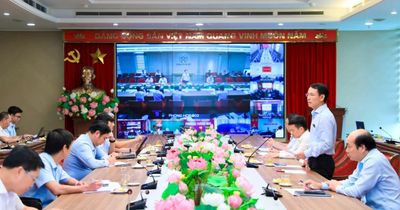 Lãnh đạo Thành ủy Hà Nội yêu cầu hoàn thành GPMB các dự án cầu vượt sông Hồng trước ngày 30-5