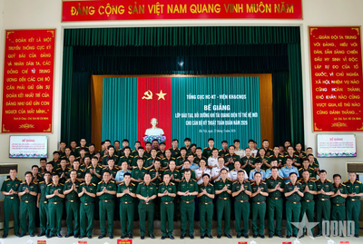 Bế giảng lớp đào tạo, bồi dưỡng khí tài quang điện tử thế hệ mới cho cán bộ kỹ thuật toàn quân