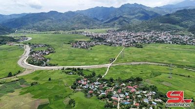 Phát huy nội lực xây dựng giao thông nông thôn