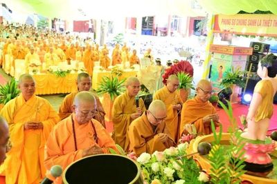 Lâm Đồng: Văn phòng III Phật giáo tỉnh trang nghiêm tổ chức Đại lễ Phật đản PL.2570 tại chùa Pháp Hoa