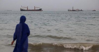 Iran tuyên bố có quyền quản lý Hormuz, Mỹ tiếp tục gây sức ép