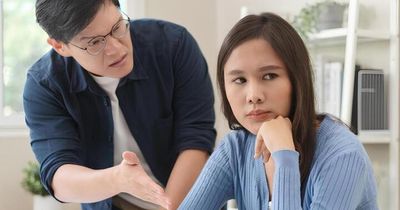 Vợ tôi lương chỉ 8 triệu đồng nhưng mỗi tháng vẫn cho em trai 2 triệu tiêu vặt