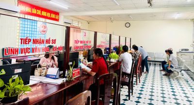Người dân Cần Thơ mong chính quyền nâng cao năng lực của cán bộ, công chức, viên chức