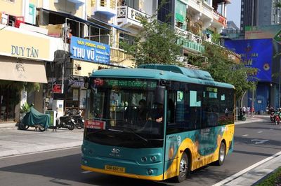 Đề xuất xe buýt đón khách theo nhu cầu tại TPHCM