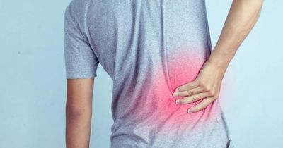 Đau lưng kéo dài, cảnh giác với trượt đốt sống thắt lưng