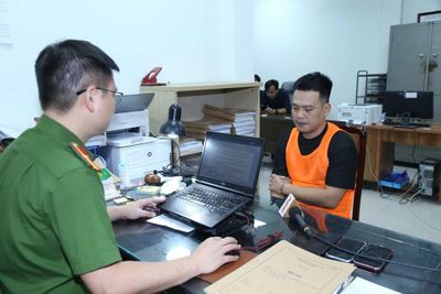 Khởi tố 10 bị can thuộc đường dây phát lậu bóng đá 'Bún Chả TV'