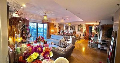 Biệt thự tân cổ điển của Lý Quí Khánh: Góc nào cũng ngập sắc, hoa tươi nở rộ quanh năm