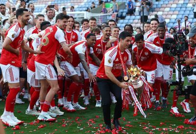 Kế hoạch rước cúp hoành tráng của Arsenal