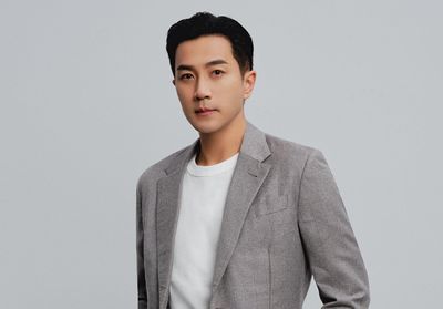 Lưu Khải Uy lộ ảnh hẹn hò