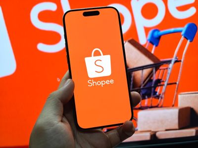 Shopee hoãn thu một loại phí sau khi làm việc với cơ quan quản lý