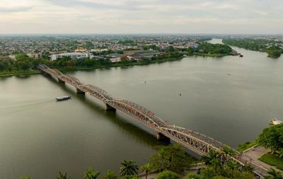 Sửa chữa cầu Trường Tiền, cấm phương tiện lưu thông qua cầu vào ban đêm