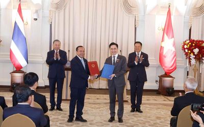 Tổng Bí thư, Chủ tịch nước Tô Lâm và Thủ tướng Thái Lan chứng kiến lễ trao văn kiện hợp tác giữa hai nước