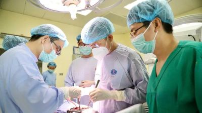 Bệnh viện K phẫu thuật thành công ca bệnh hiếm gặp với khối u phổi nặng khoảng 3kg