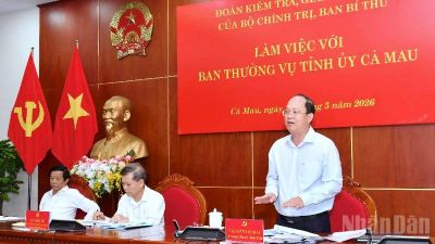 Bộ Chính trị làm việc với Cà Mau để tìm động lực mới cho tăng trưởng và tinh gọn bộ máy