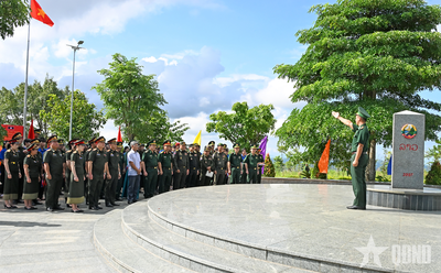 Sĩ quan trẻ ba nước Việt Nam - Lào - Campuchia tổ chức nhiều hoạt động ý nghĩa tại xã Bờ Y