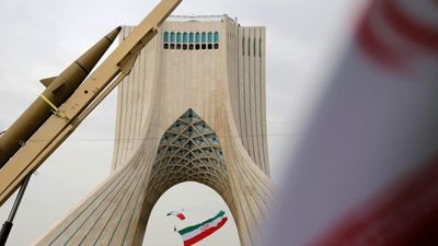 Iran phản đòn Mỹ cùng 'lời cảnh báo nghiêm khắc', một quốc gia vùng Vịnh hứng chịu sự trả đũa