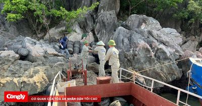 Thu gom hàng nghìn lồng bè trái phép trên vịnh Hạ Long
