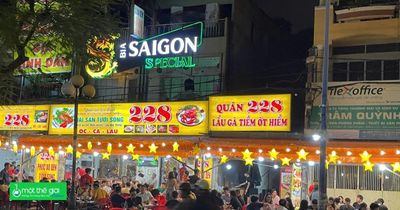 TP.HCM siết quản lý vỉa hè, lòng đường: Không để người dân phải 'chạy vòng' hỏi thủ tục