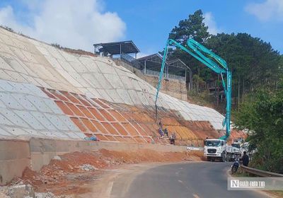 Trước mùa mưa bão, Lâm Đồng tăng tốc xử lý các 'điểm nóng' sạt lở trên quốc lộ