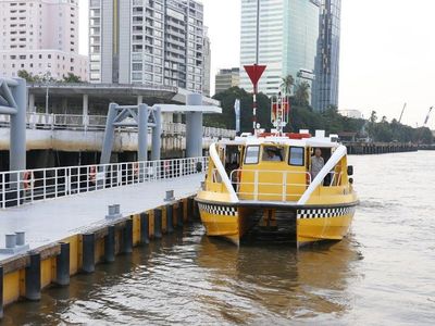 TP.HCM muốn mở rộng mạng lưới buýt sông, xây bãi đỗ xe cao tầng tại các bến xe buýt