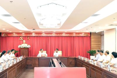 Đoàn công tác của Tòa án nhân dân tối cao làm việc với Ban Thường vụ Tỉnh ủy Khánh Hòa