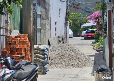 Phường Nha Trang yêu cầu hộ dân không tập kết vật tư, vật liệu chiếm dụng lòng đường