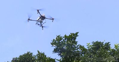 Nông dân xã Nghĩa Tâm ứng dụng flycam vào sản xuất
