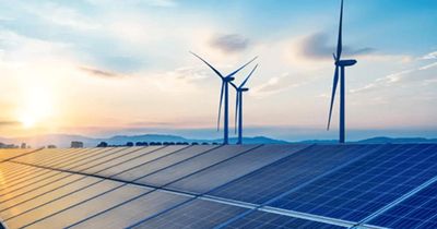 Giá nhôm tăng 30% do xung đột Trung Đông, chi phí điện mặt trời tại Mỹ chịu áp lực lớn
