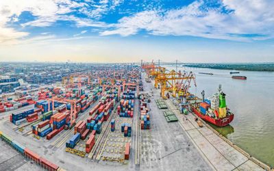 Hàng qua cảng tăng mạnh, doanh nghiệp cảng biển lãi lớn