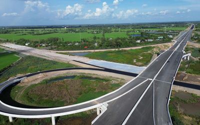 Diện mạo mới cao tốc Cao Lãnh - An Hữu qua Đồng Tháp
