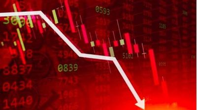 Cổ phiếu ngân hàng lao dốc, VN-Index mất hơn 10 điểm