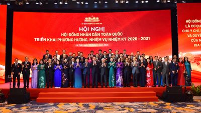 Đổi mới mạnh mẽ tổ chức và hoạt động HĐND các cấp