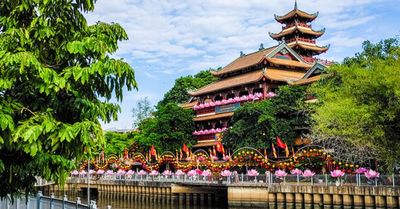 Ngàn sen khoe sắc thắm kính mừng Đức Phật Đản sanh