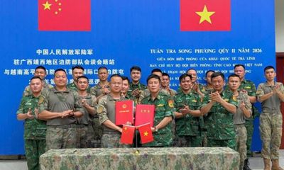 Đồn Biên phòng Cửa khẩu Quốc tế Trà Lĩnh và Trạm Hội ngộ hội đàm Bộ đội Biên phòng địa khu Tịnh Tây (Trung Quốc) tuần tra song phương khu vực biên giới