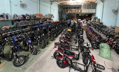 CSGT TP.HCM đột kích loạt lò 'độ' xe điện, tạm giữ hàng trăm phương tiện