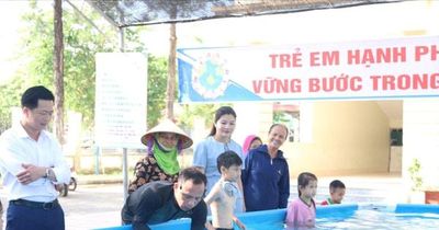 Xã Bất Bạt: Khai mạc lớp phổ cập bơi, phòng, chống tai nạn thương tích cho trẻ em