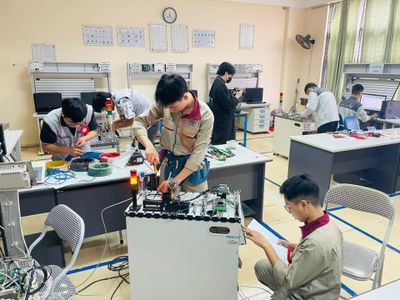Khung bồi dưỡng năng lực thực hành cho giảng viên cơ sở giáo dục nghề nghiệp