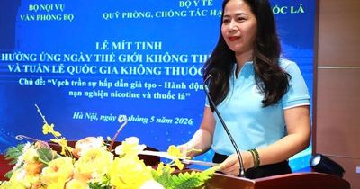 Bộ Nội vụ đề nghị cán bộ, công chức, viên chức, người lao động gương mẫu thực hiện nói không với thuốc lá