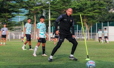 Tranh nhất bảng với U19 Việt Nam, Indonesia cấm cầu thủ dùng mạng xã hội