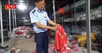Cận cảnh gần 4000 bộ quần áo thể thao giả 'hàng hiệu' bị tạm giữ
