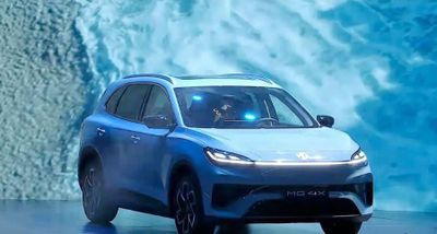 Một chiếc ô tô không cần đổ xăng, giá bằng 2 xe máy Honda SH xuất hiện trên thị trường