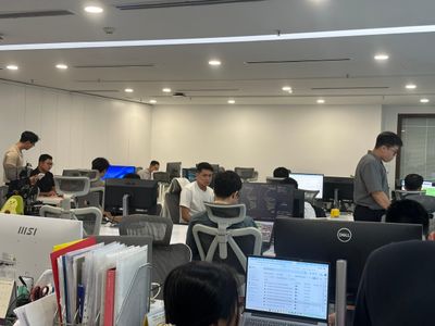 Doanh nghiệp Việt chùn bước trước rào cản pháp lý và chi phí khi ứng dụng AI
