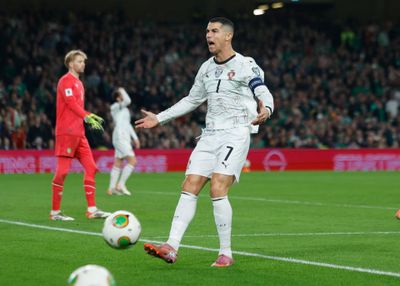 Ronaldo được khuyên ngồi dự bị ở World Cup 2026