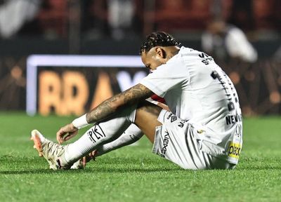 Neymar: Từ 'thần đồng Brazil' đến nỗi ám ảnh mang tên chấn thương