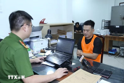Triệt phá đường dây vận hành website phát bóng đá lậu