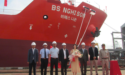 Bàn giao tàu dầu/hóa chất trọng tải 13.000 tấn