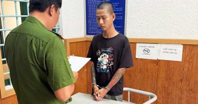 Sau khi sử dụng ma túy, con trai chém cha ruột gây thương tích