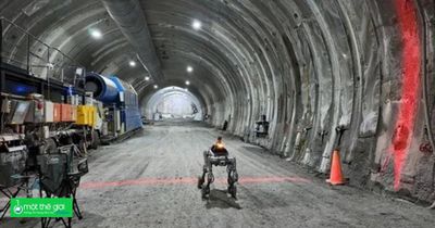 Robot bốn chân xây dựng hầm núi, giúp công trường an toàn hơn