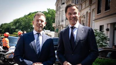 Ông Magyar giữ nguyên lập trường của Hungary về viện trợ quân sự cho Ukraine