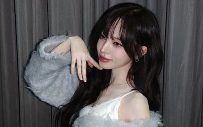 Liz (IVE) 'đốn tim' người hâm mộ với loạt ảnh xinh như búp bê